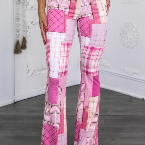 Pink and Flared pants - Picture 2 of 8